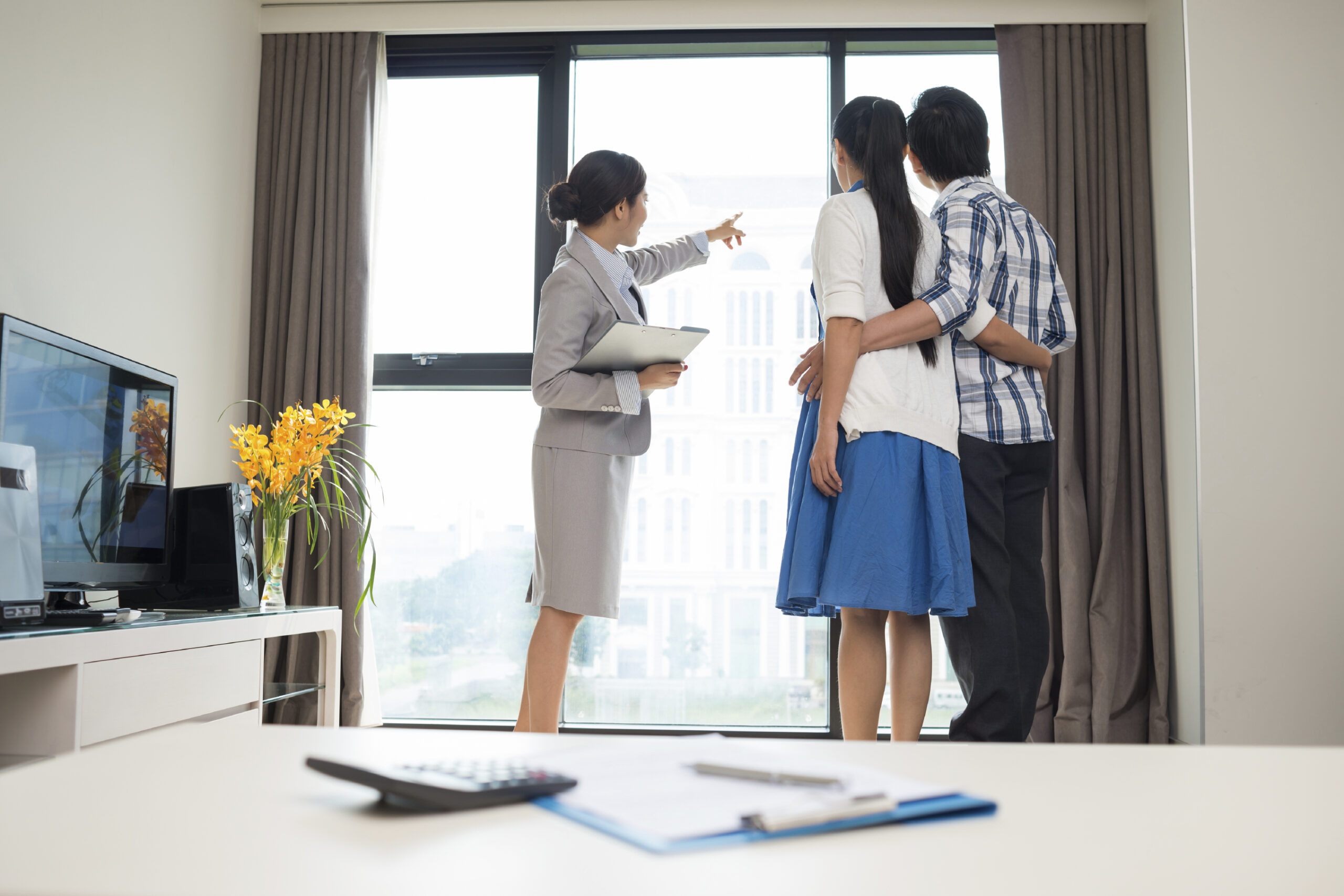 Real estate agents minto