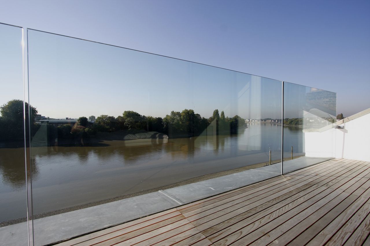 frameless glass balustrades Hills District